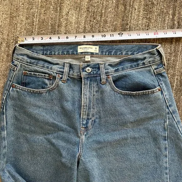 Abercrombie and Fitch Curve Love Mid Rise Barrel Jean,  30 Long - Picture 8 of 10
